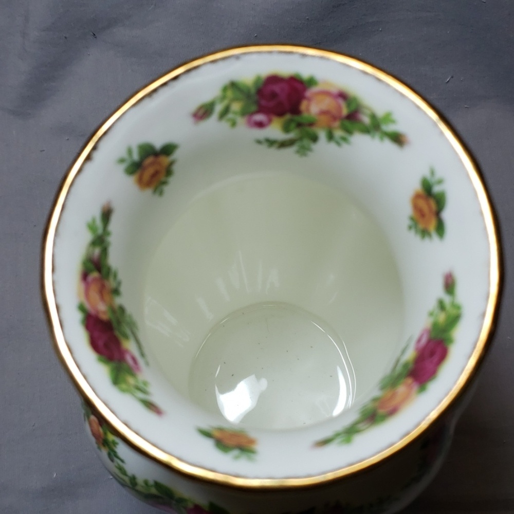 Old Country Roses Vase - Picture 2 of 5